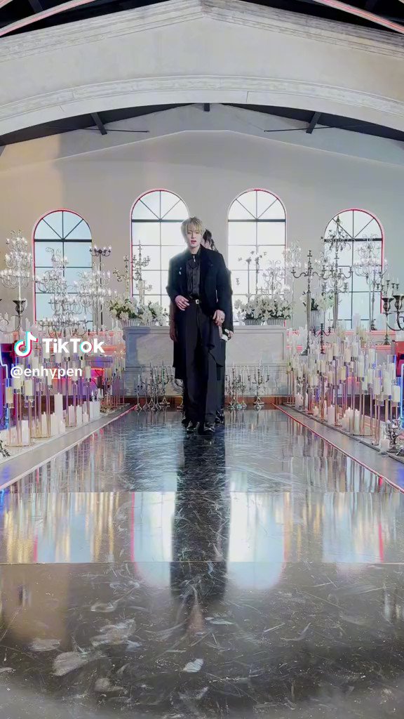 [TIKTOK] 230505 🧛‍♀️x7 #ENHYPEN #DARKBLOOD #EN_FULL 🔗: ENHYPEN ENHYPEN OFFICIAL #엔하이픈