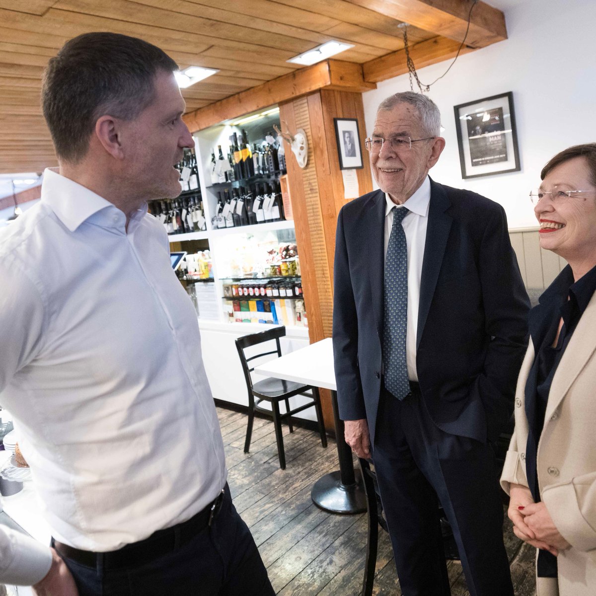 Wie geht es den 🇦🇹 Auslandsösterreicher:innen nach dem #Brexit? Ein Gespräch mit dem österreichischen Unternehmer Hubert Zanier Kipferl in London über die Folgen des 🇬🇧 EU-Austritts für die Wirtschaft und den Alltag der Menschen – und über den Besuch des Bundespräsidenten.