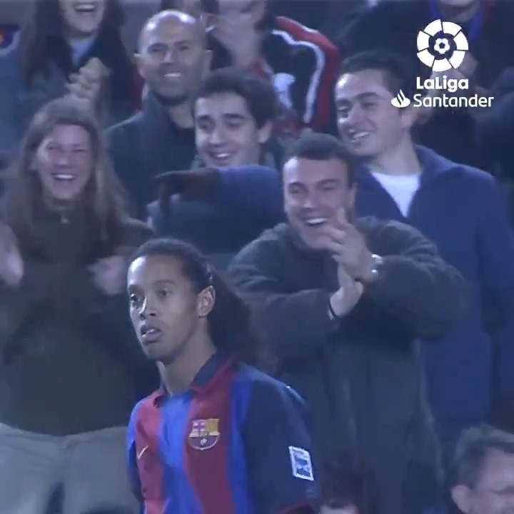 🇧🇷 Ronaldinho fazia a alegria do povo 😅🧙🏿 Nostálgico!