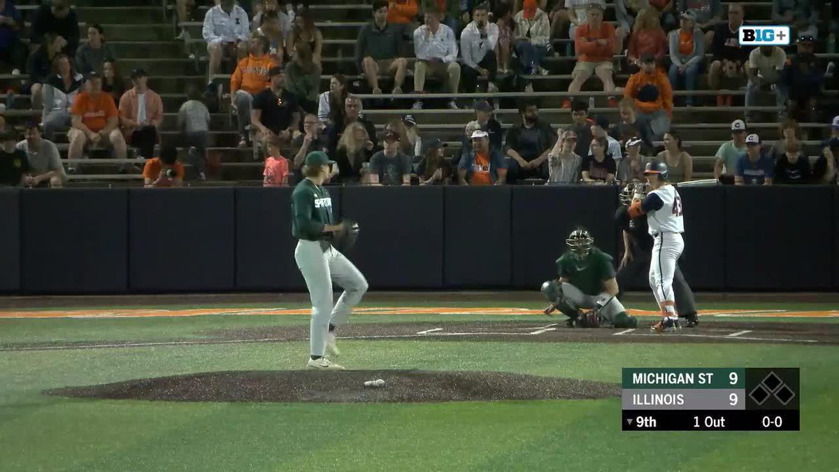 FINAL | Ryan Moerman CALLS GAME!!! Illinois wins it in walk-off fashion!!! #Illini 10, MSU 9