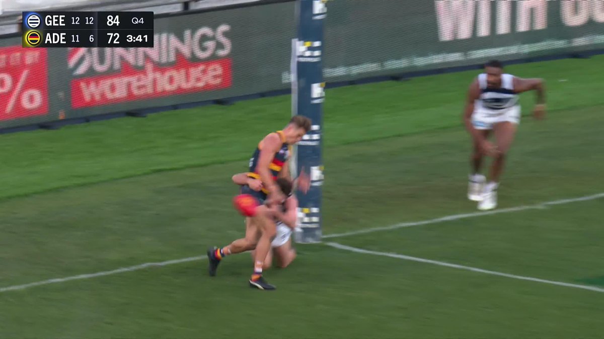 Desperation from the Cats defenders 👏