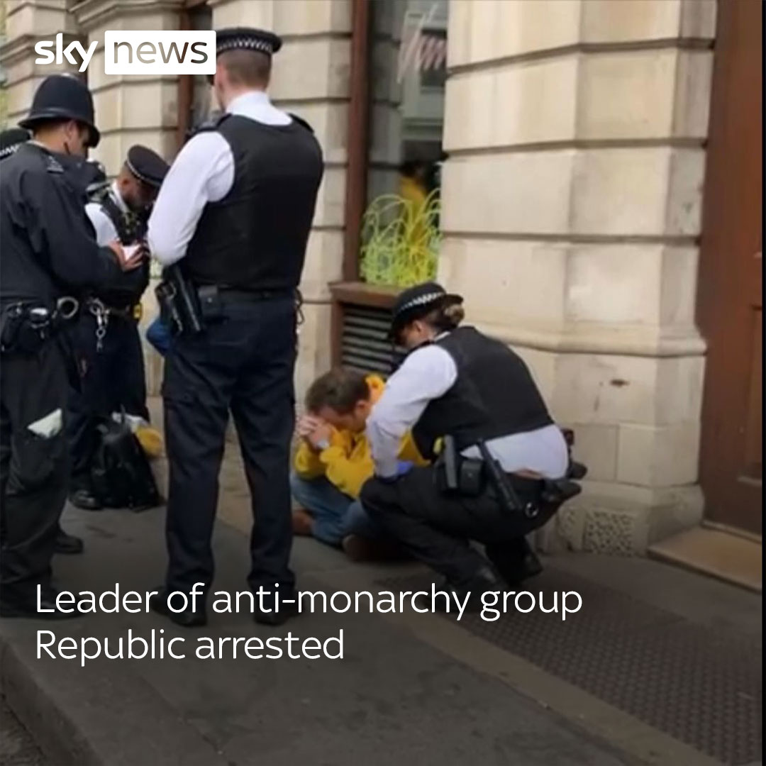 Police have arrested the leader of the anti-monarchist group Republic and several others as they made their way to the protest site ahead of King Charles's coronation 👇 Find out more 🔗 #coronation