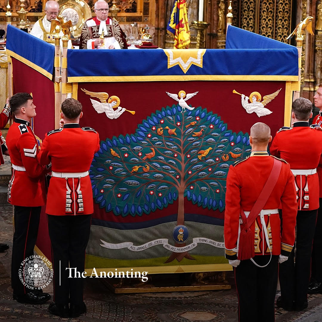 The most sacred part of the Coronation Service, The Archbishop of Canterbury anoints His Majesty’s hands, chest and head with holy oil in the Coronation Chair. Regarded as a moment between the Sovereign and God, the Anointing Screen protects the sanctity of this act.