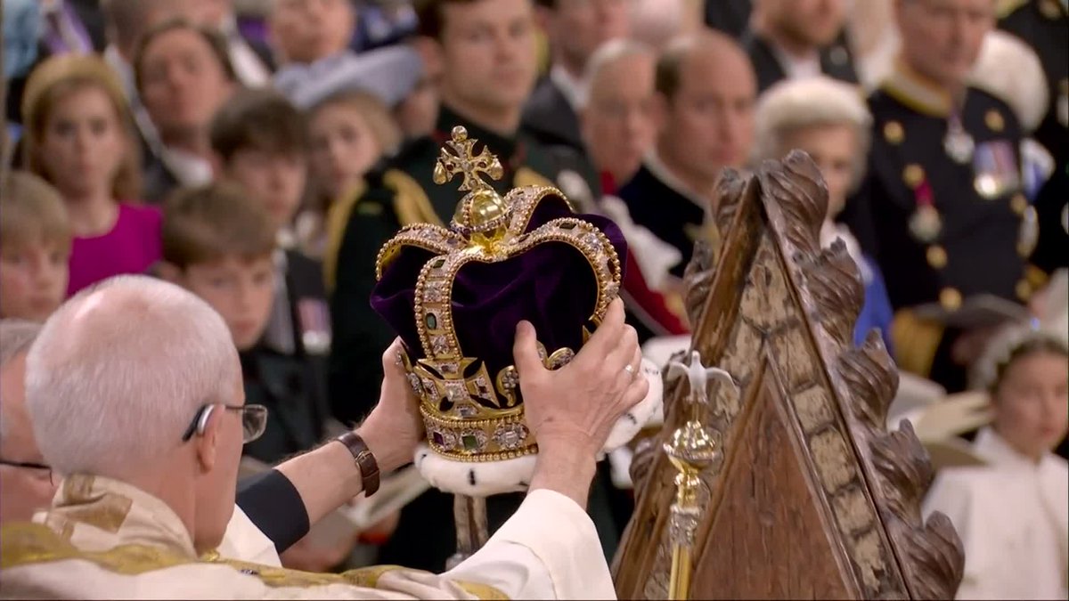The moment that King Charles III was crowned
