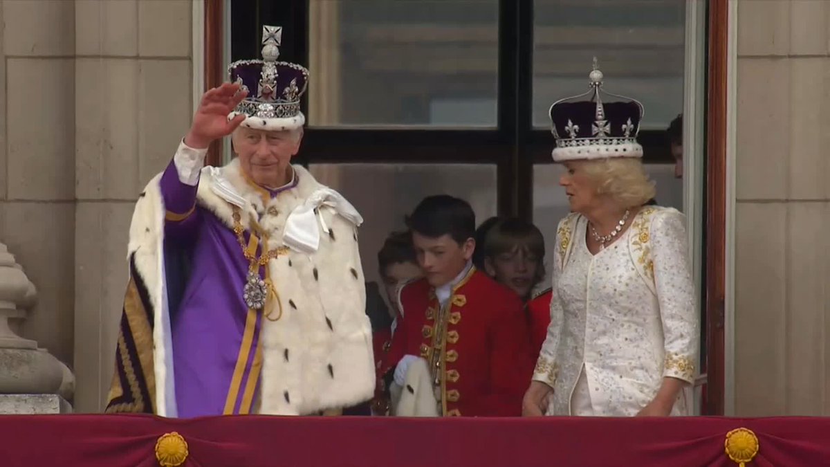 Now go home peasants and don’t forget to stop off at a food bank while we quaff on caviar, the best meat and champagne that you are paying for. You will be eating insects soon. You absolute fkn fools supporting this.