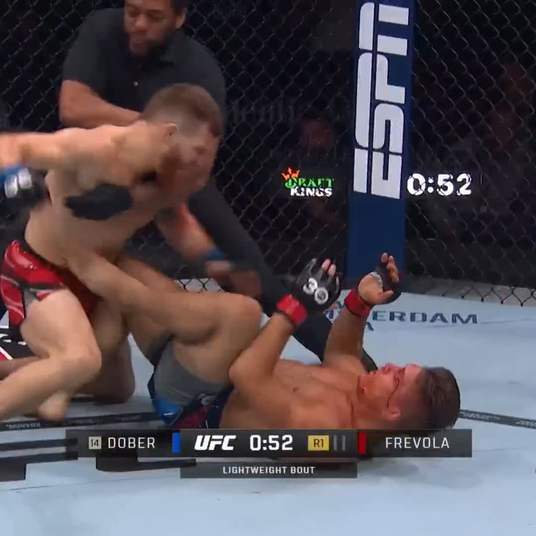 FREVOLA DOES IT ON HOME TURF!! What a win for Matt “The Steamrolla”Frevola to close the #UFC288 prelims!