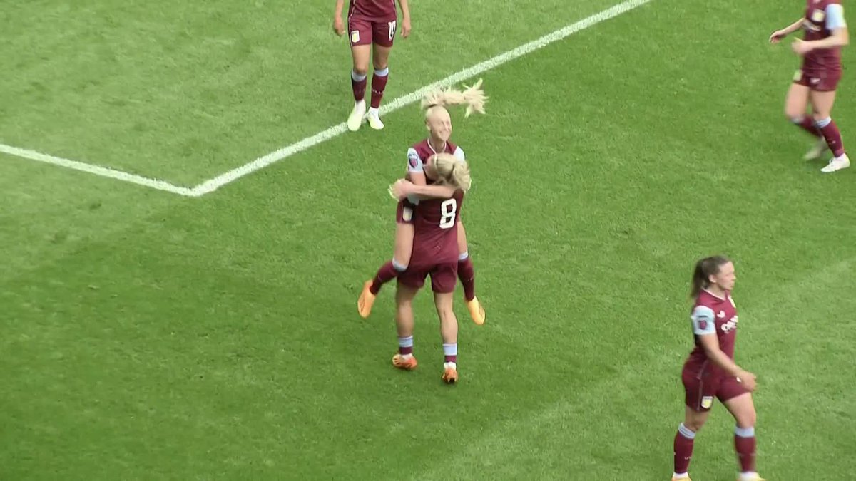 Scorer now provider! Rachel Daly MBE puts it on a plate for Alisha Lehmann 🙌 #BarclaysWSL Aston Villa Women
