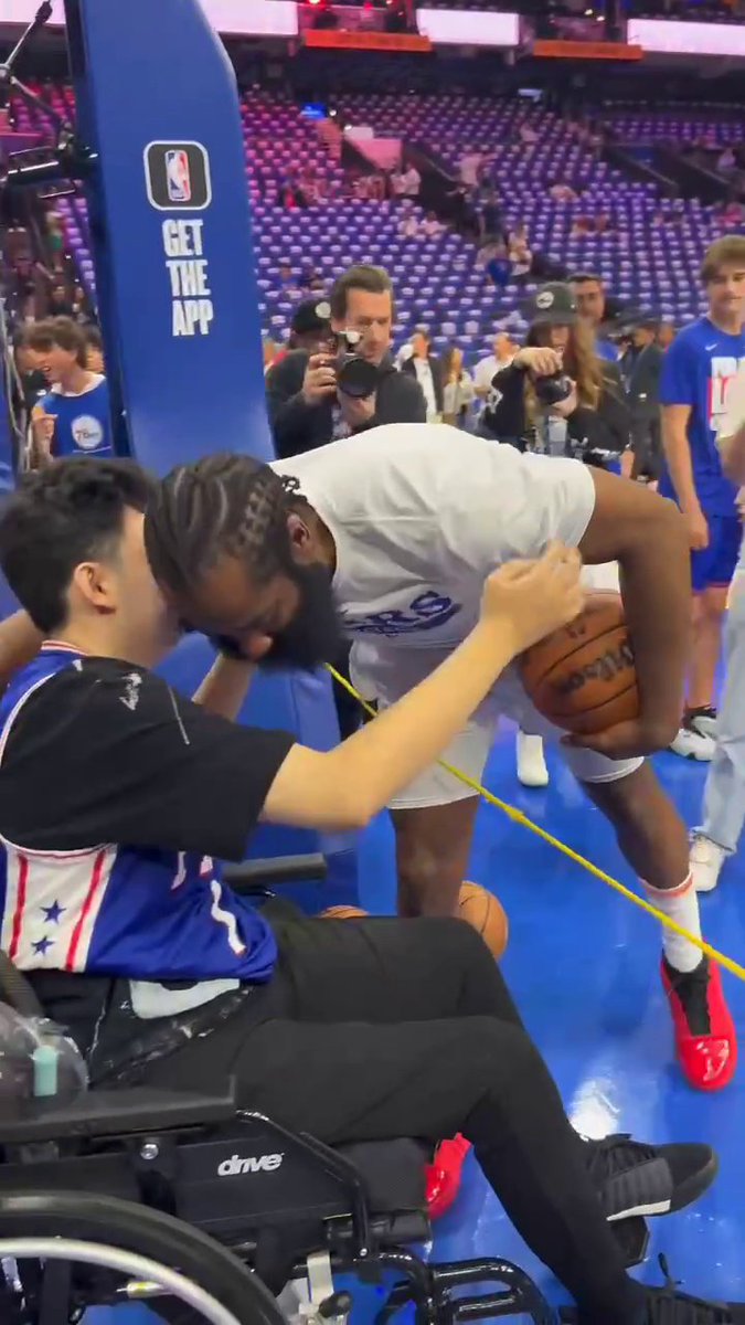 This is awesome 💙 Harden kept his promise and paid for Michigan State shooting survivor John Hao to attend Game 4 👏