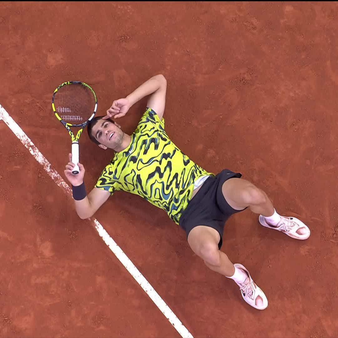 KING CARLOS II 🏆🏆 Carlos Alcaraz outlasts Struff to DEFEND his Madrid crown! #MMOpen
