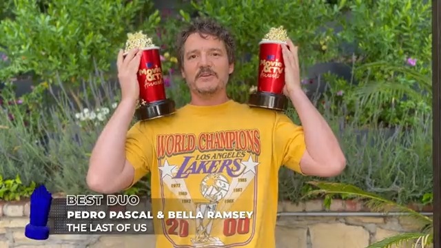 Name a better duo...we'll wait! 🤝 Congrats to Pedro Pascal and Bella Ramsey of The Last of Us on taking home Best Duo at the #MTVAwards!