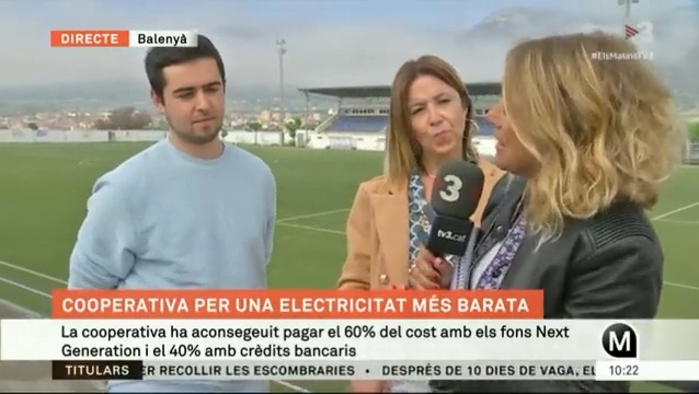 🔴 El poble de Balenyà, a Osona, té avançat un projecte per servir electricitat més econòmica a les famílies de la localitat L'Ajuntament de Balenyà cedeix les teulades de cinc equipaments municipals per instal·lar-hi plaques solars #ElsMatinsTV3 ▶