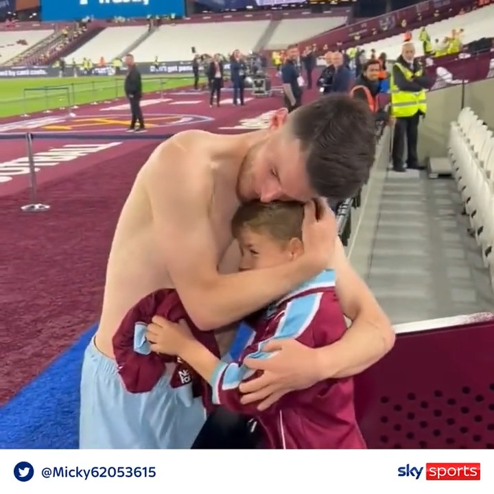 They say never meet your heroes, unless your hero is Declan Rice ❤️