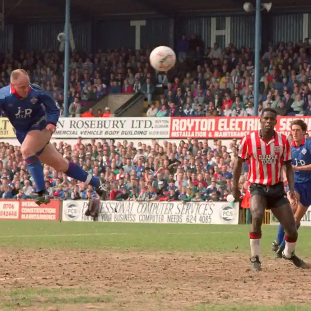 ✨ The 𝙜𝙧𝙚𝙖𝙩𝙚𝙨𝙩 of great escapes ✨ 📺 An amazing end to the season as it unfolded #OnThisDay 30 years ago... #oafc