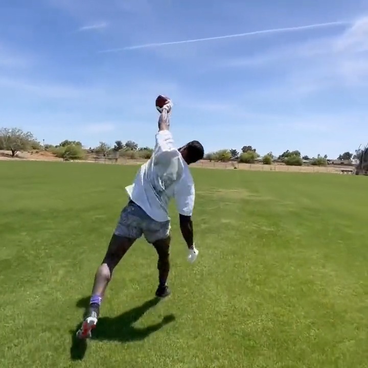 OBJ's been in the lab. 👀 Baltimore Ravens 📹: via Odell Beckham Jr, georgejefff/IG