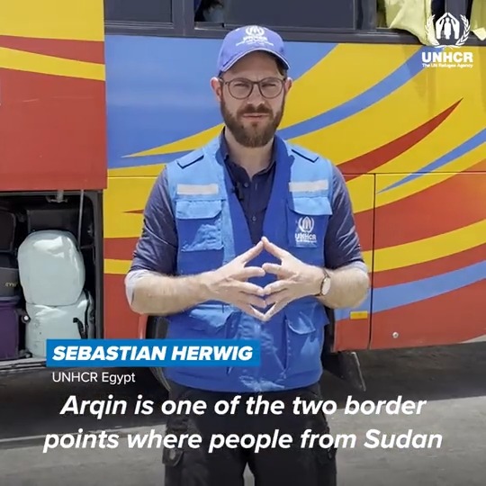 🚨 Amid the ongoing conflict in Sudan, hundreds of thousands of refugees are fleeing to neighbouring countries, including Egypt. UNHCR is on the ground in Egypt, working with the Egyptian Red Crescent and the authorities to meet the basic needs of those arriving.