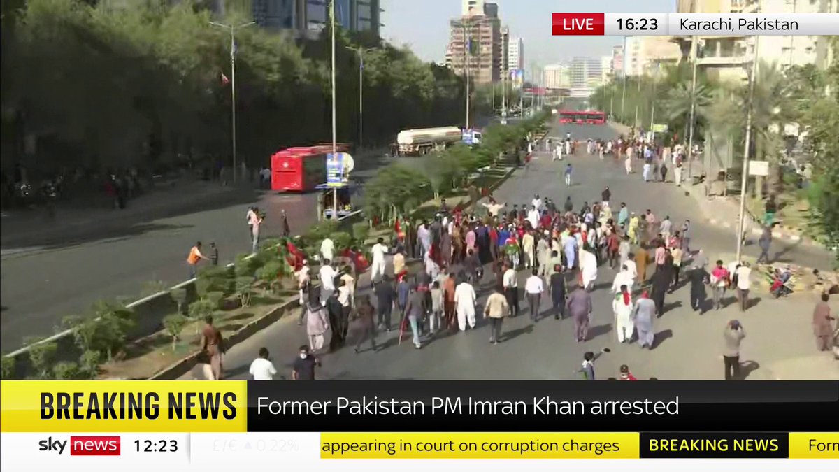 BREAKING: Latest pictures show supporters of Imran Khan in Karachi following the arrest of the former prime minister of Pakistan 📺 Sky 501, Virgin 602, Freeview 233 and YouTube