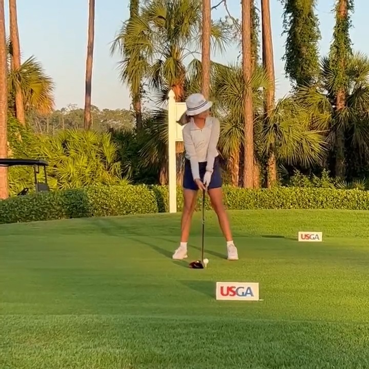Qualifying for the 2023 #USWomensOpen has officially begun! Nine-year-old Bella Simoes hit the first shot. Follow along @FSGA ➡️