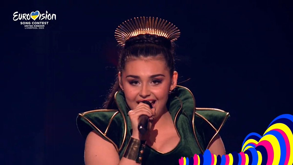 A royal opening to this year's show! Her name is SHE and don't you forget it! 🇳🇴 #Eurovision