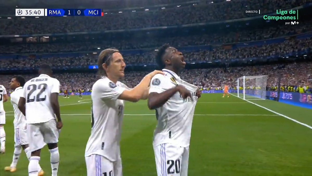 ¿Creen que sólo sabe regatear? ¿Creen que sólo se sabe ir del contrario? ¿Creen que sólo sabe desbordar? ¡También golea! 𝐕𝐈𝐍𝐈𝐂𝐈𝐔𝐒 𝐉𝐑 ⭐️ #UCL #LaCasaDelFútbol
