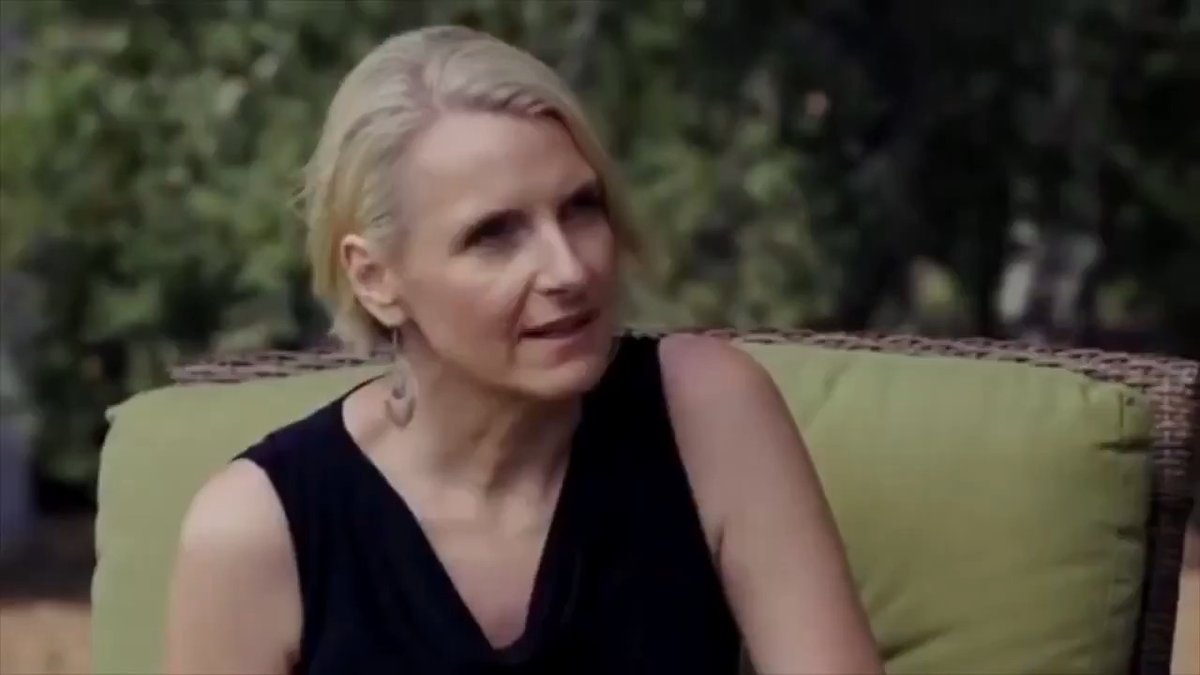 Best-Selling Author, Elizabeth Gilbert speaks to Oprah about how her experience with a muslim woman from a remote island village in Indonesia became her face of Islam.