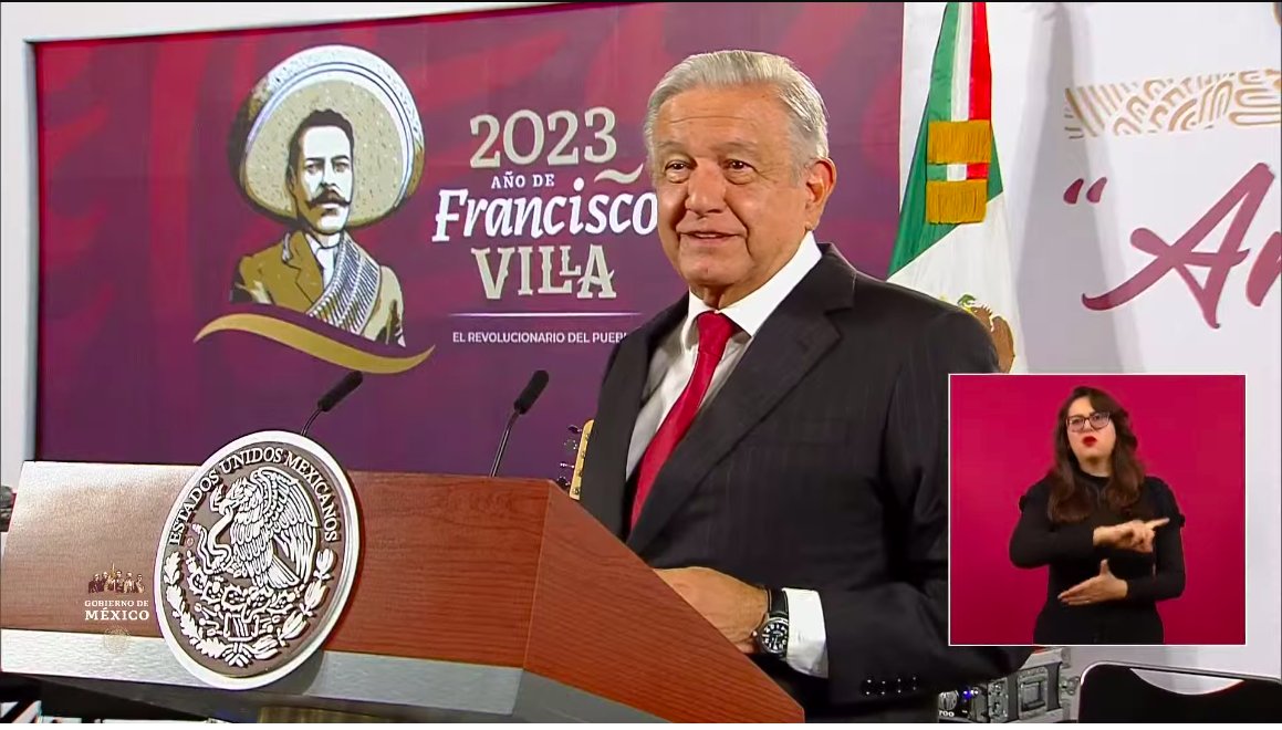 El presidente López Obrador desdeñó el "Premio Derechos Humanos 2023" que recibirá la ministra presidenta de la SCJN, Norma Lucía Piña, por parte de la Asociación Internacional de Mujeres Juezas. "Esos premios se pueden conseguir en la plaza de Santo Domingo", aseguró.