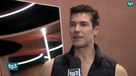 Roberto Bolle e il Béjart Ballet di Losanna portano in scena da stasera al Teatro Arcimboldi di Milano il Bolero di Ravel