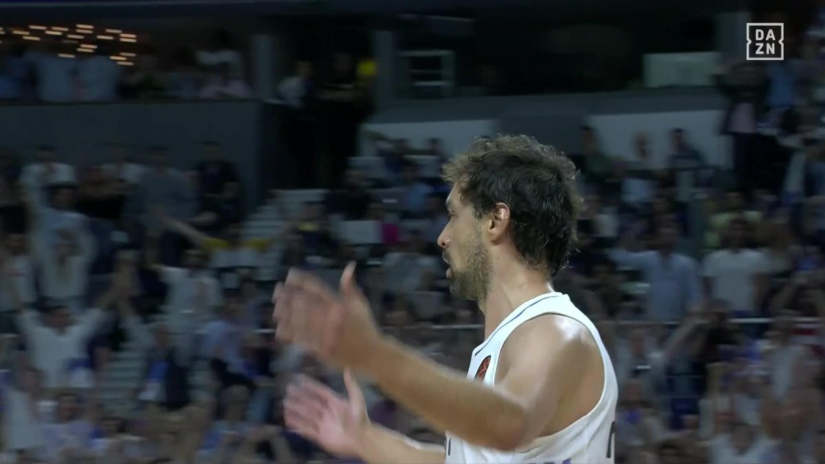 ¡LLEGÓ EL QUE FALTABA! ¡LLEGÓ LLULLLLLLL! 🔥🔥 ¿Para certificar una remontada y poner por delante al Real Madrid Basket? Llamen a Super Sergio Llull que de eso él sabe un rato 😏 #EuroligaDAZN 🏀