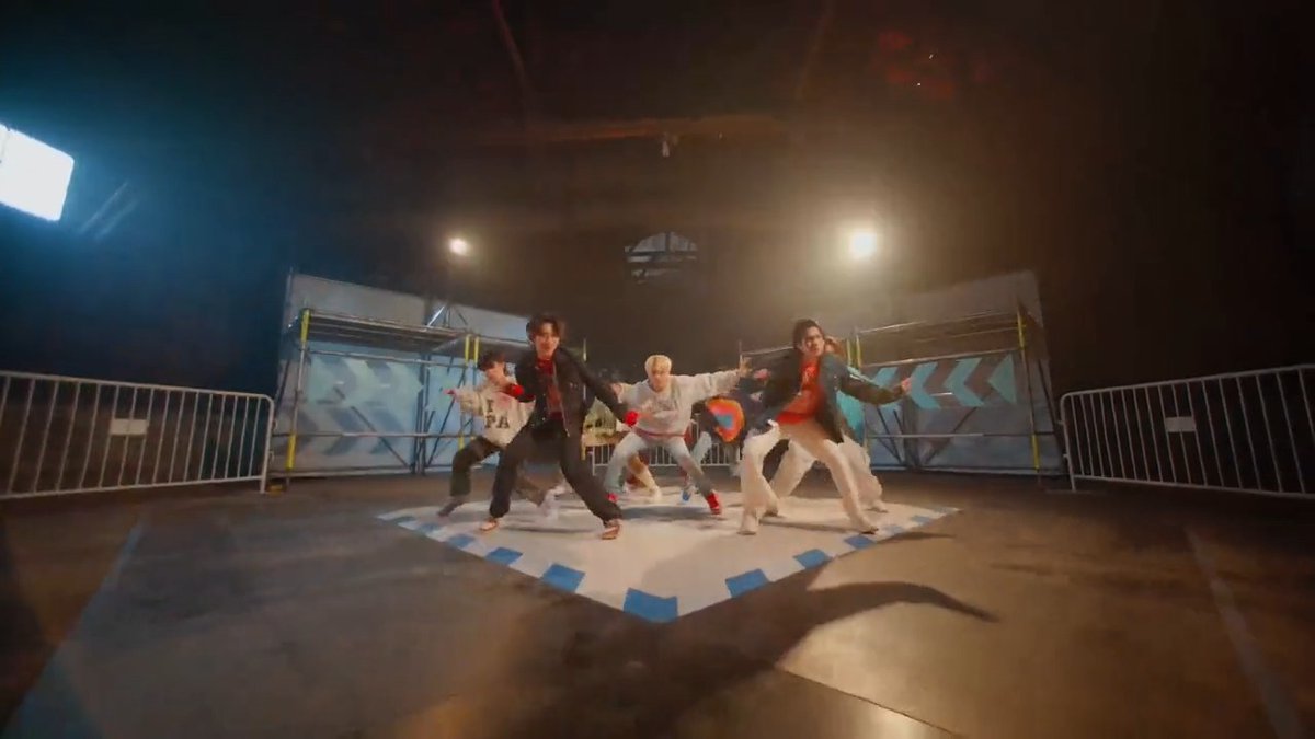 [ YouTube 📹 ] MAZZEL / Vivid -Music Video- 🎧Streaming &amp; DL #MAZZEL #MAZZEL_Vivid ⭐️
