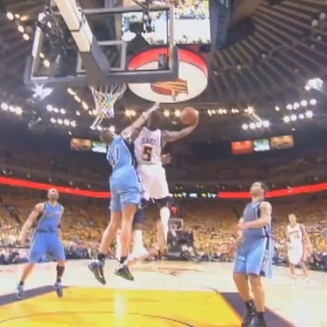 On this day in 2007, Baron Davis POSTERED Andrei Kirilenko in Game 3 of the WCSF in front of a DEAFENING Oracle crowd. Forever iconic. Baron Davis #WeBelieve