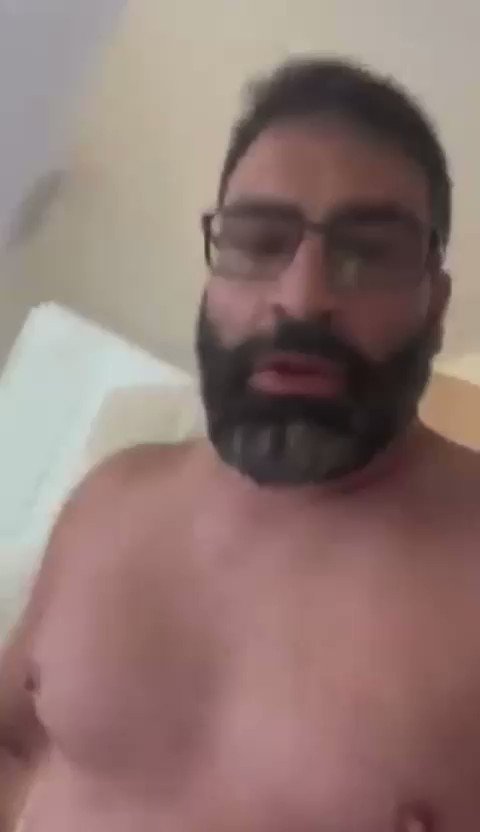 اصابت راکت شلیک شده توسط تروریست‌های جهاد اسلامی به خانه مسکونی در شهر رخووت در جنوب اسرائیل. متاسفانه یک انسان بی‌گناه در این حمله وحشیانه کشته شد.