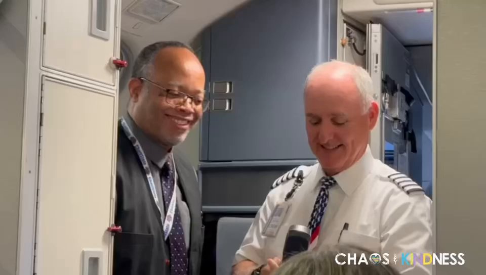 Recently, Chaos & Kindness took 11 individuals with disabilities living in a group home to the most magical place on earth. One of those Passengers was a little nervous to fly, but Captain James stepped up to make sure he felt brave and ready for the flight. #SouthwestHeart