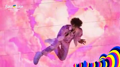 Kicking off tonight's show with our head in the candyfloss clouds, thanks to Denmark's Reiley 🇩🇰 #Eurovision