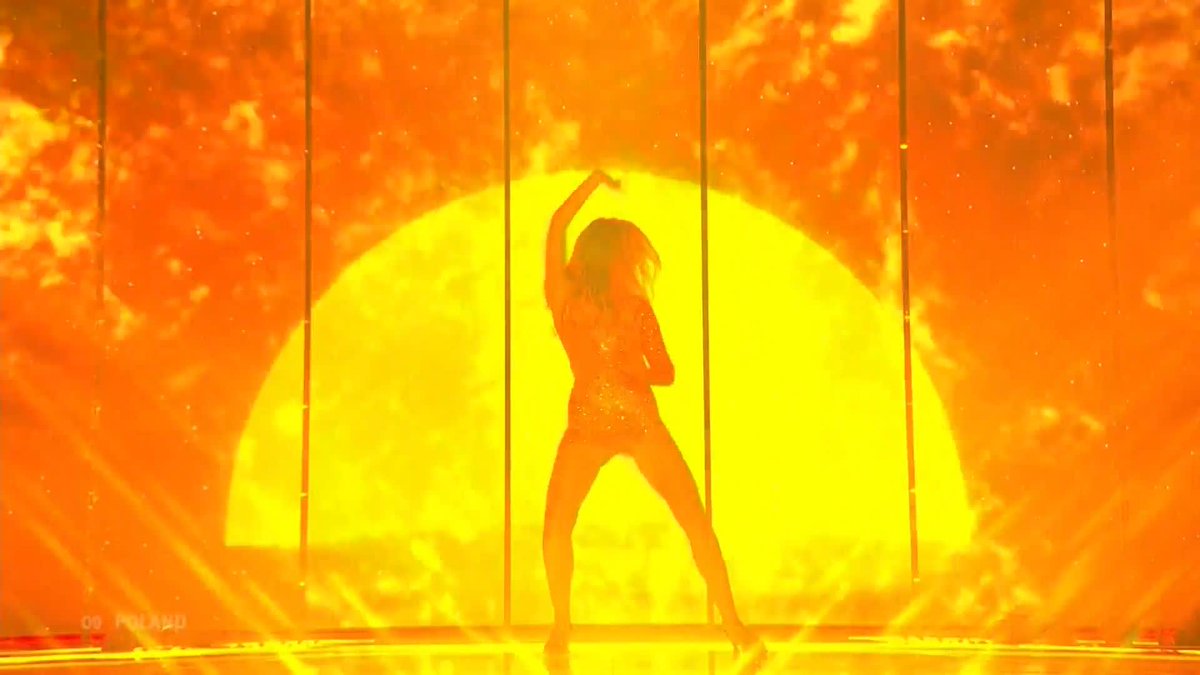 We're so down didi down down down for a tropical holiday 🌴🇵🇱 #Eurovision