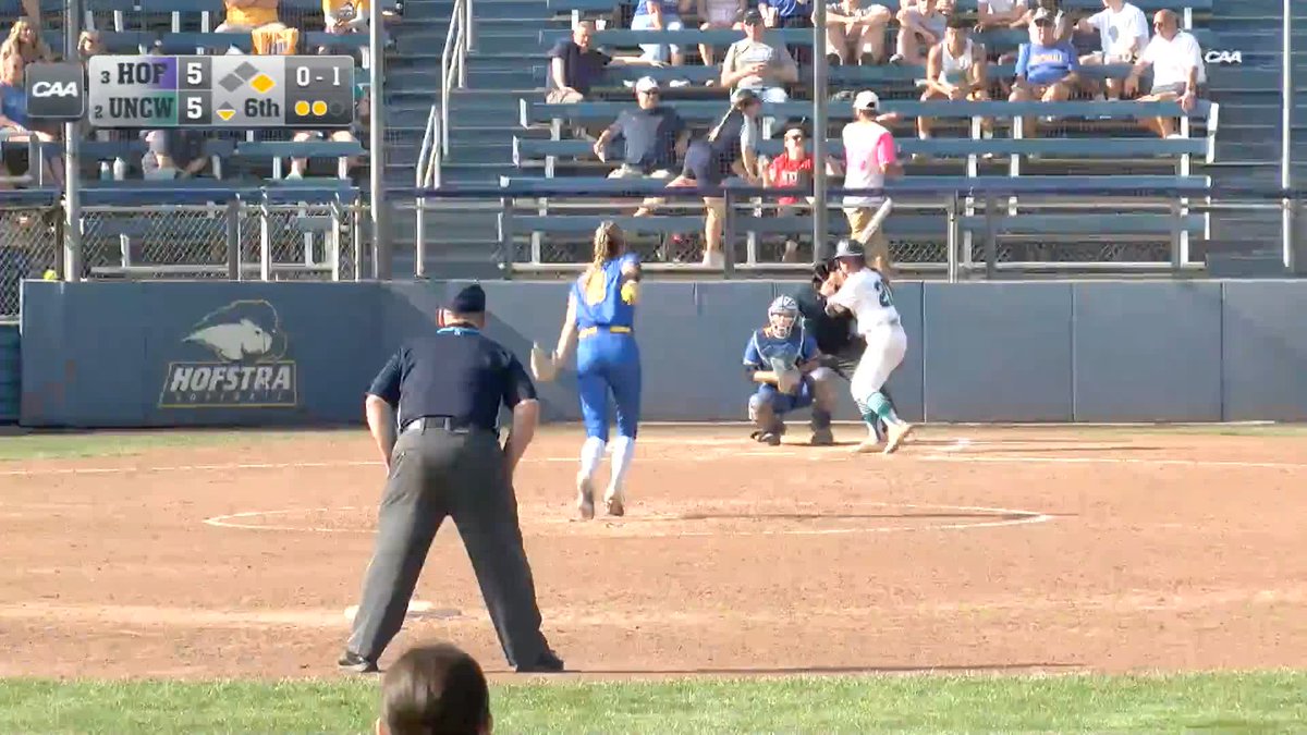 B6|Alana Morse with the web gem to end the 6th! Hofstra Softball #CAAChamps | 🥎 x 🏆