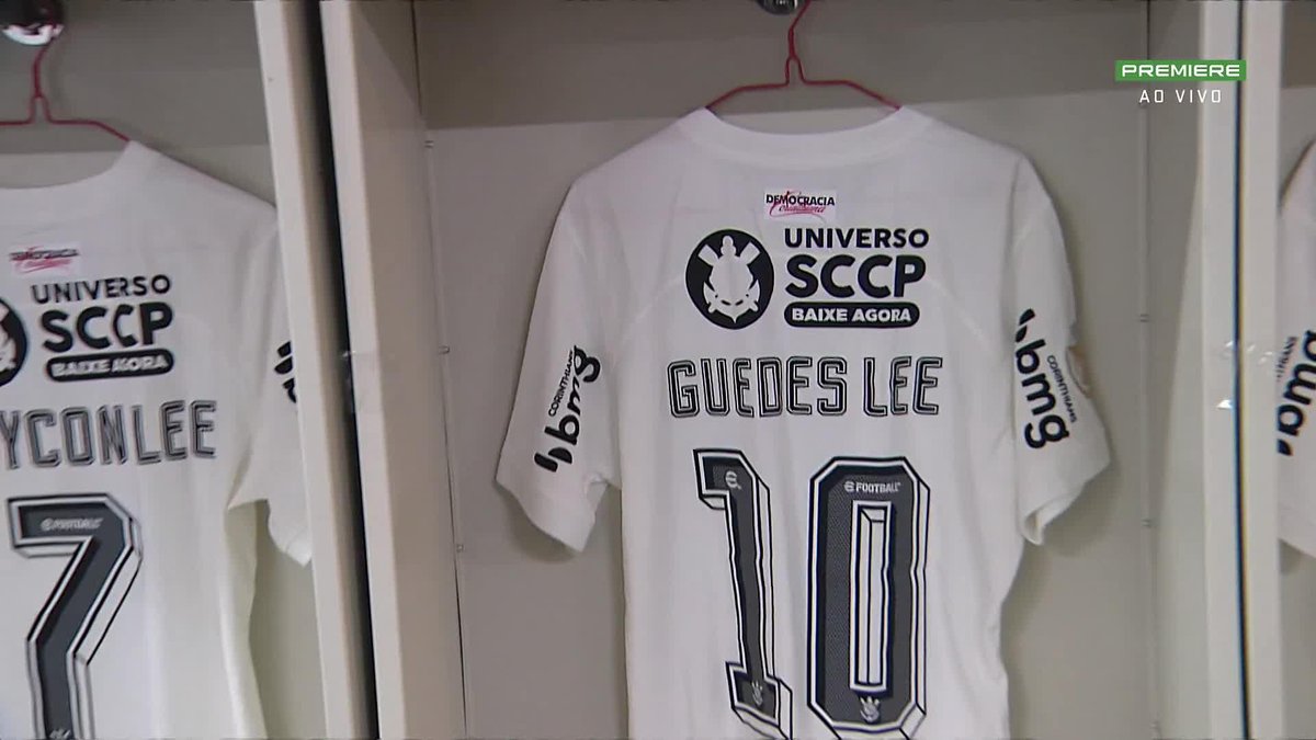 Todos os jogadores do Corinthians ganharam o sobrenome "Lee" nas camisas do jogo contra o Botafogo. Uma homenagem à eterna Rita Lee