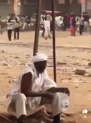 اللَّهمَّ اكْفِني بحلالِكَ عَن حَرَامِكَ، وَاغْنِني بِفَضلِكَ عَمَّن سِوَاكَ #السودان