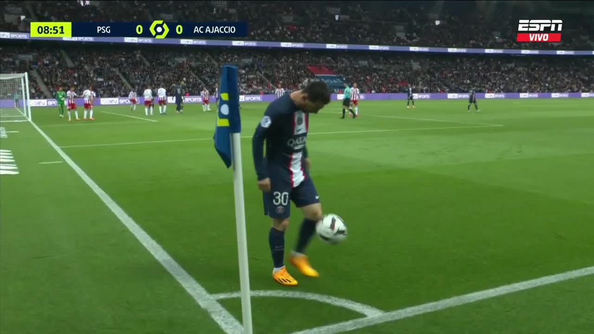 "Lionel": Por los silbidos a Lionel Messi durante el partido de PSG ante Ajaccio