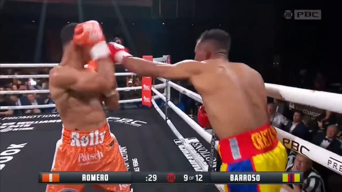 WOW 👀 Referee Tony Weeks stops the fight and Rolly 🤍 scores a TKO victory over Barroso to become the new WBA Super Lightweight champ 🏆 #RomeroBarroso
