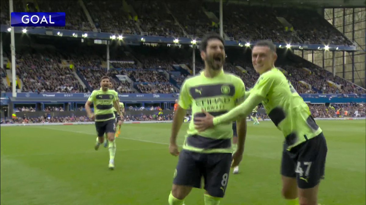 🗣️ "He is having the time of his life!" 🤩 İlkay Gündoğan putting in a masterclass at Goodison 👏