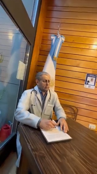 En el corazón de Tierra del Fuego se encuentra un merecido homenaje a René Favaloro. En mi visita a Tolhuin rendí los honores que le corresponden al gran médico argentino.