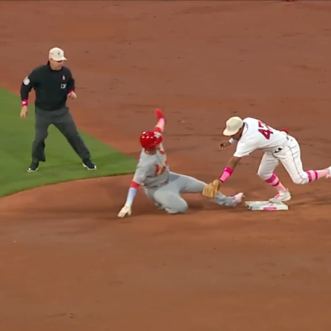 WHAT A PLAY. 😱