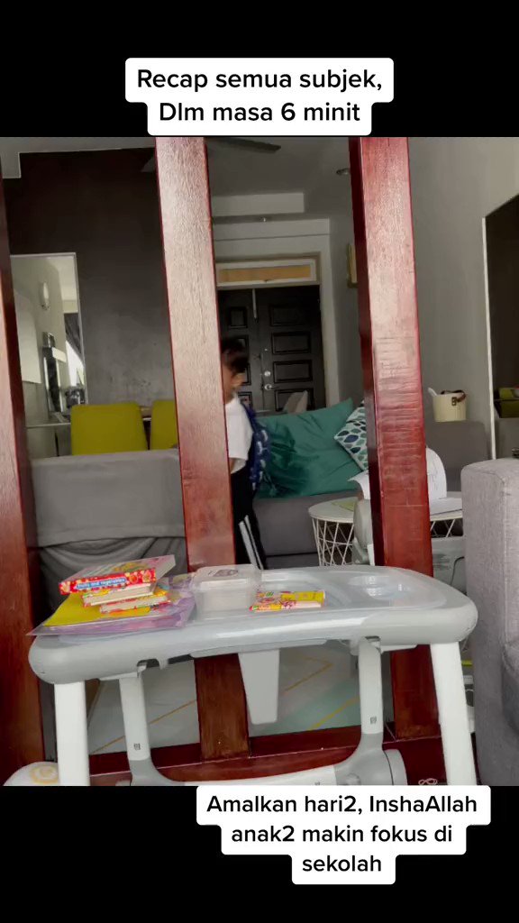 Hebat adik ni boleh recap 6 subjek yang belajar semalam.. Pakcik kadang dekat mana letak kunci 15minit lepas pun selalu lupa. 😅