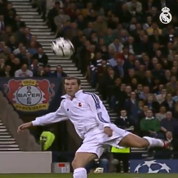 21 years ago today, Zinedine Zidane struck one of the greatest volleys ever in the Champions League final 🥶 (via Real Madrid C.F.)