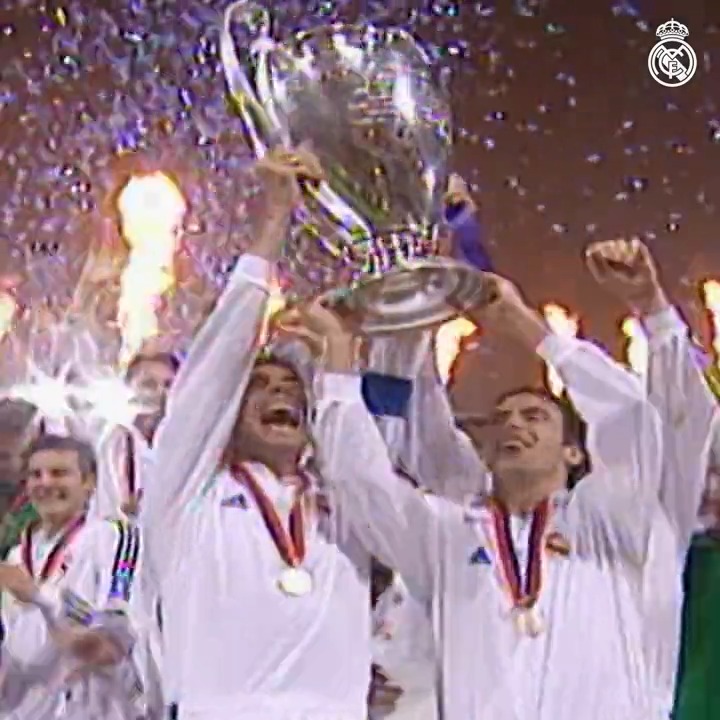 🎆 15 de mayo de 2002 🏆 9⃣ La Novena ft. 𝘭𝘢 𝘷𝘰𝘭𝘦𝘢 💥 #RealFootball | #OTD