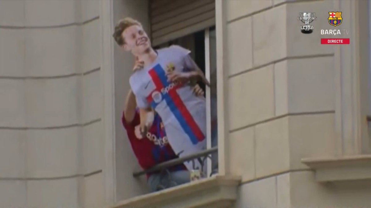 -Nadie: -Absolutamente nadie: -La vecina del 5º: