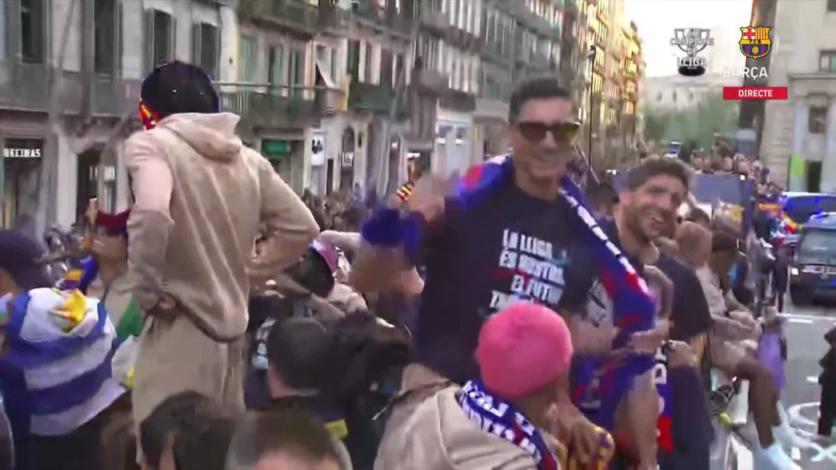 Ojo que Lewy se anima con los prohibidos 🚫🕺