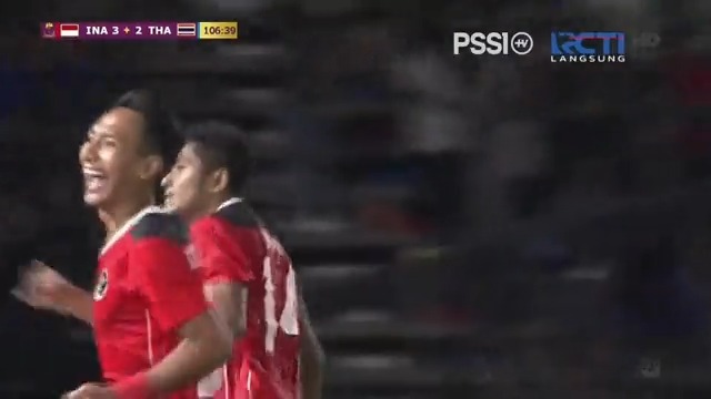Umpan cantik dari Rio sukses dimanfaatkan Fajar dengan tenang! Gol keempat untuk Indonesia. #KitaGaruda #TimnasDay
