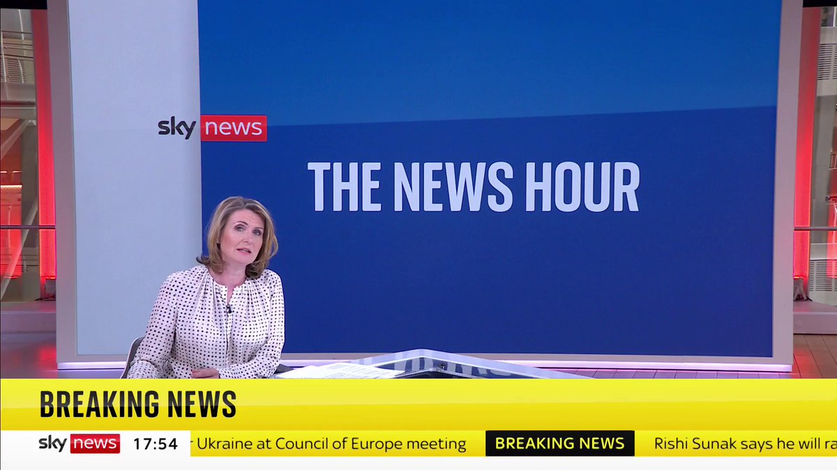 BREAKING: Bird flu has been detected in two poultry workers in England following the introduction of an asymptomatic testing programme for people who have been in contact with infected birds 📺 Sky 501, Virgin 602