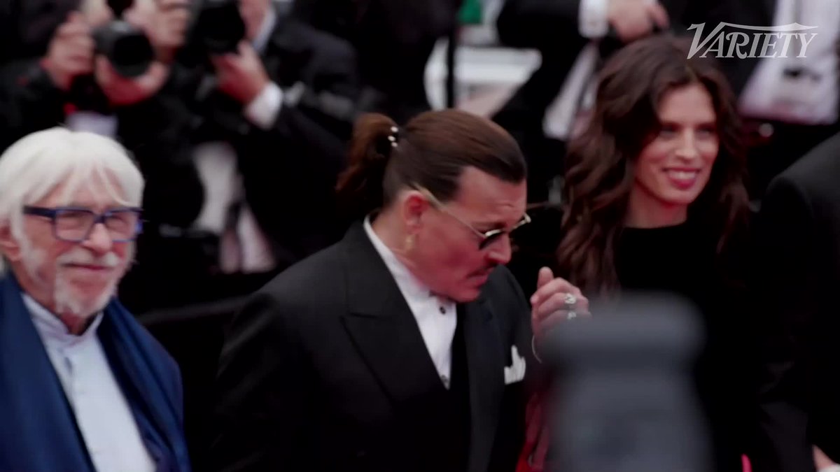 Johnny Depp walks the red carpet at the #Cannes premiere of "Jeanne du Barry."