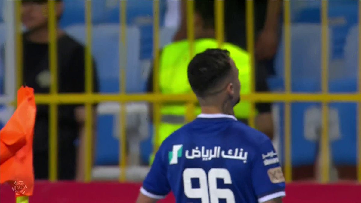 ميشايل 😂💙